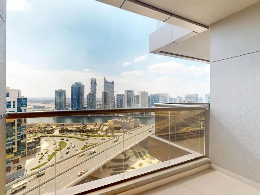kontakty Stylish Studio In Dubai Downtown